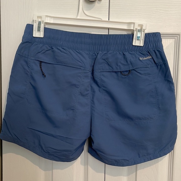 EUC Columbia Shorts with lots of Pockets - Picture 4 of 5
